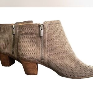 Lucky Brand Textured Taupe Heeled Boots